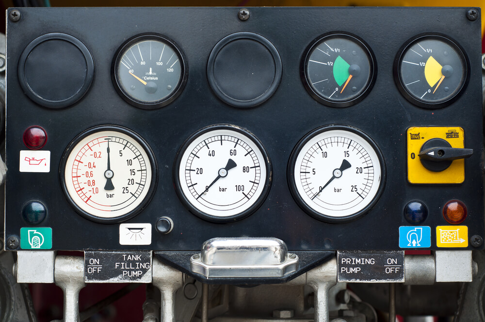 วิธีแก้ปั๊มน้ำไม่ตัด แผงวัดแรงดันน้ำ